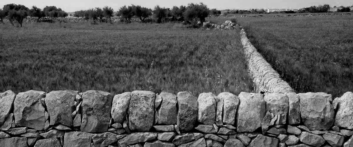 Emilio Bruno Creative Designer. Muro a secco, Modica.